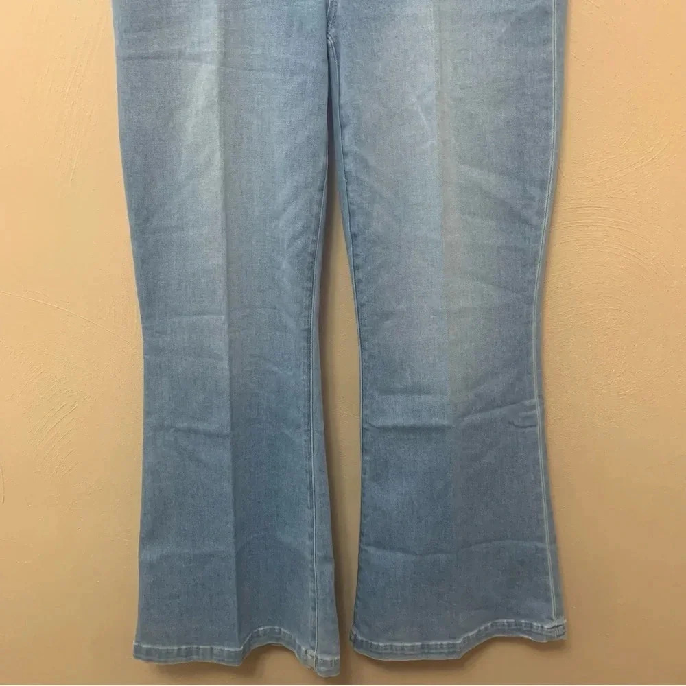 Paige Genevieve Jeans - Picture 5 of 16